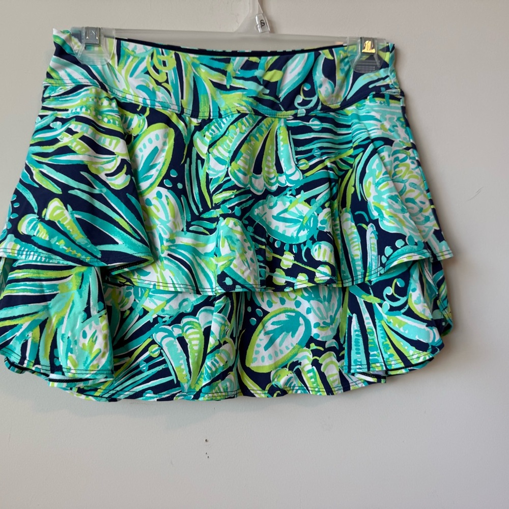 Lilly Pulitzer Luxletic Giorgie skort “Party Like a flock star” size XS / nwt